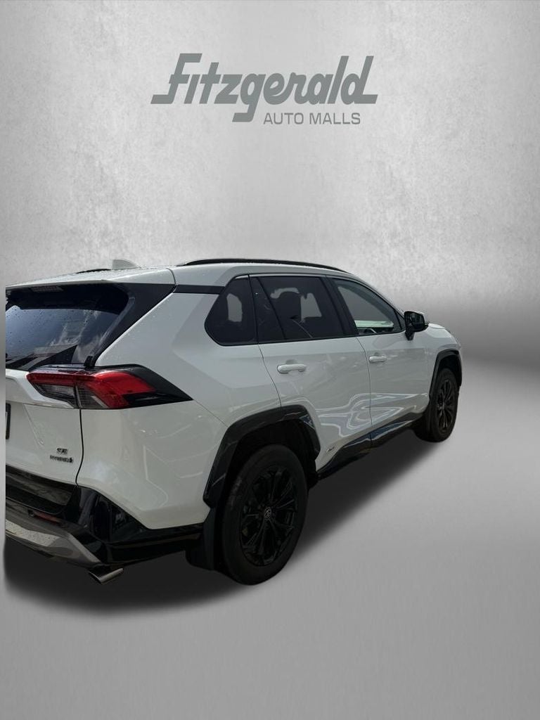 2022 Toyota RAV4 HYBRID SE