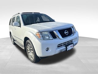 2012 Nissan Pathfinder LE