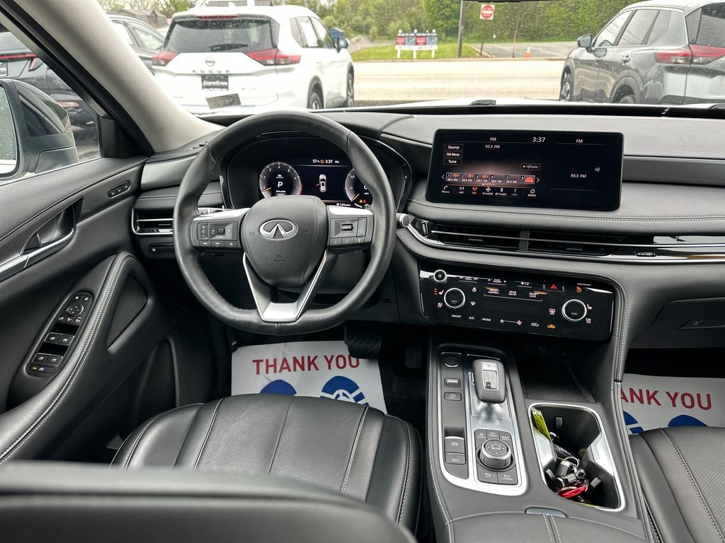 2023 INFINITI QX60 LUXE