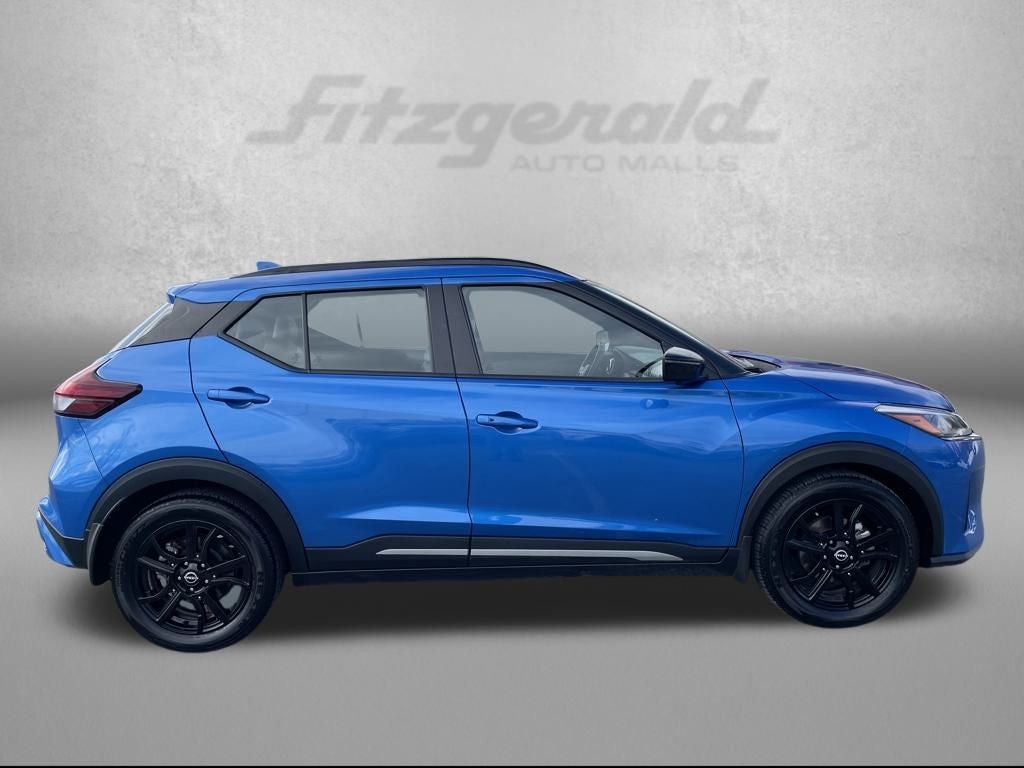 2023 Nissan Kicks SR
