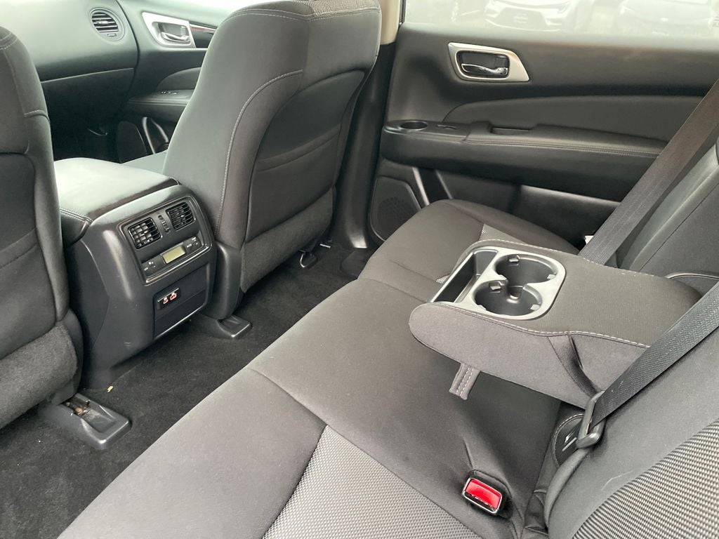 2019 Nissan Pathfinder S