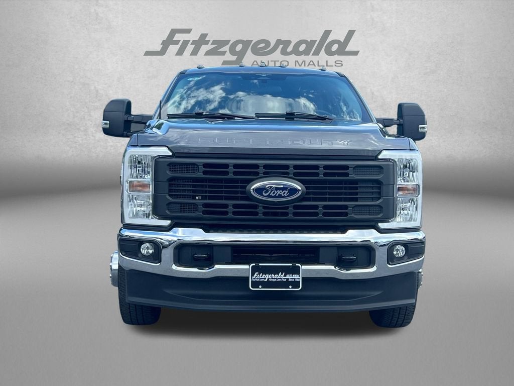 2023 Ford Super Duty F-350 DRW XL