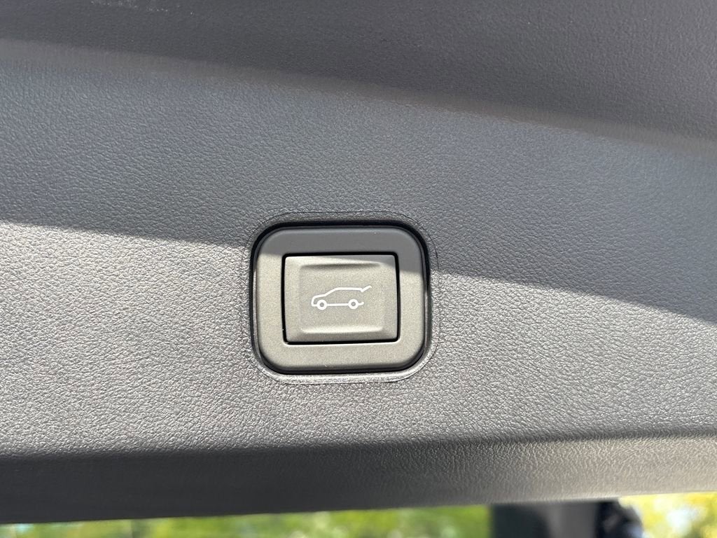 2026 Cadillac LYRIQ Premium Luxury