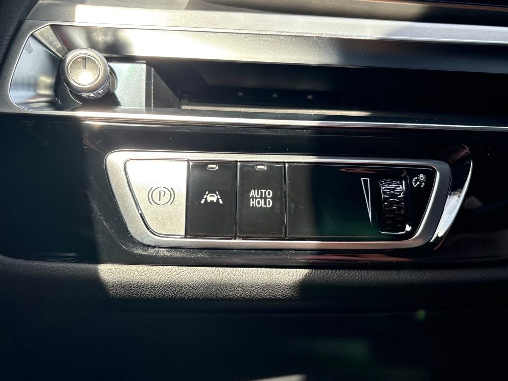 2026 Cadillac LYRIQ Premium Luxury