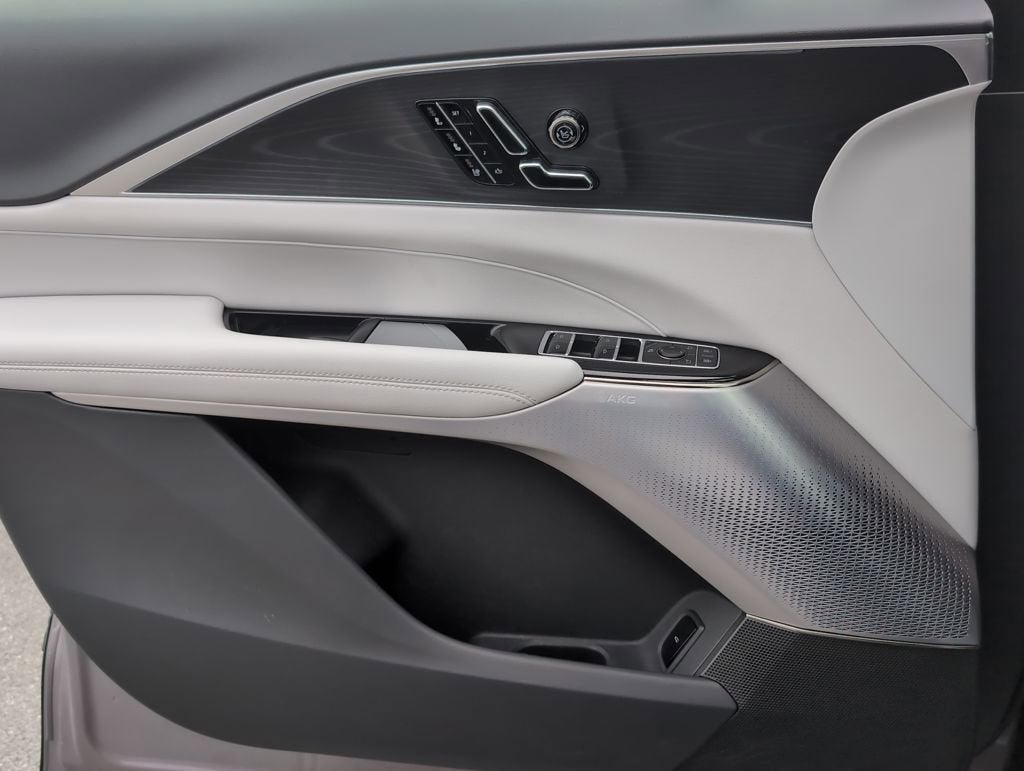 2026 Cadillac LYRIQ Premium Luxury