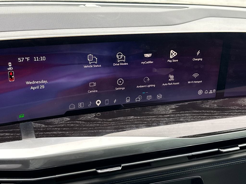 2026 Cadillac ESCALADE IQL Sport