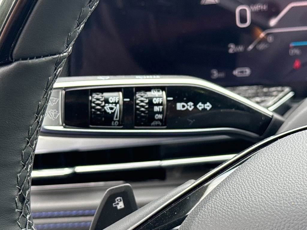 2026 Cadillac ESCALADE IQL Sport