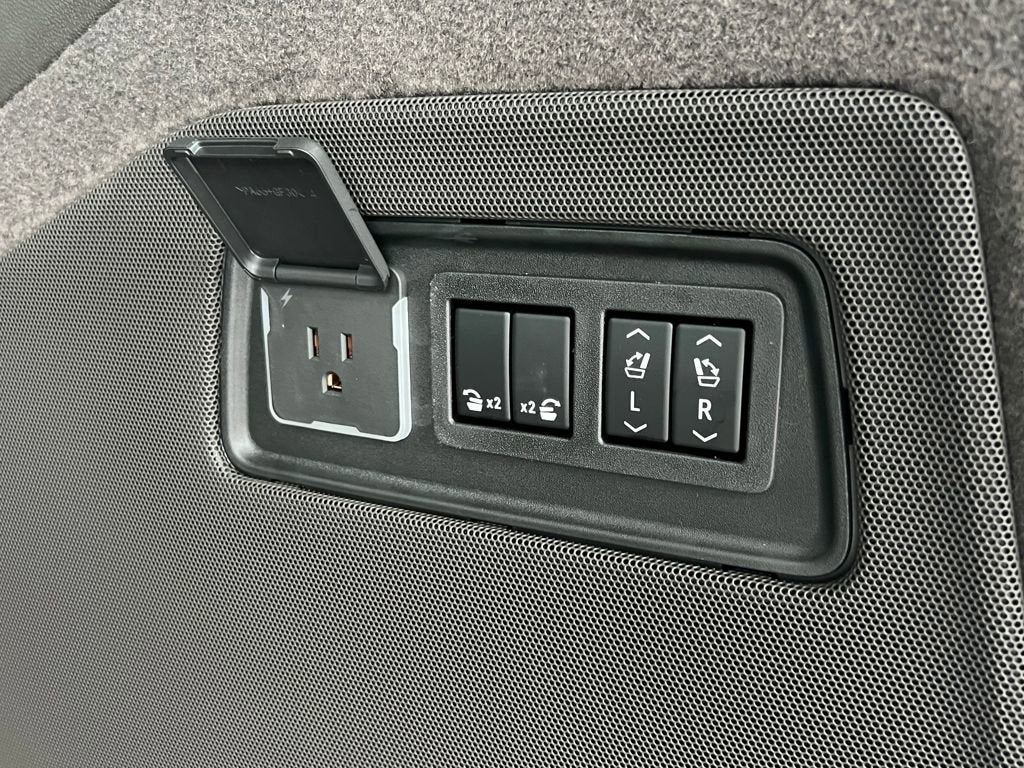 2026 Cadillac Escalade ESV Luxury