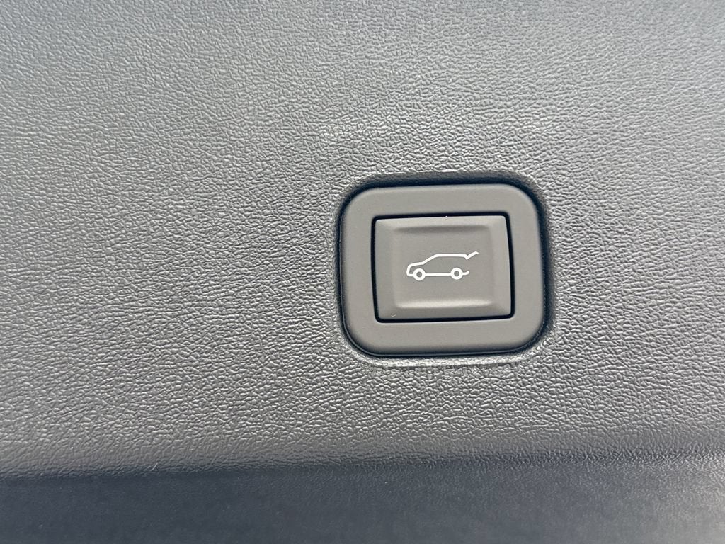 2026 Cadillac OPTIQ Premium Luxury