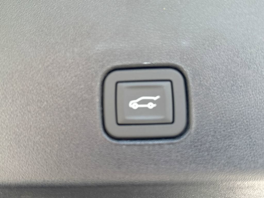2026 Cadillac OPTIQ Premium Luxury