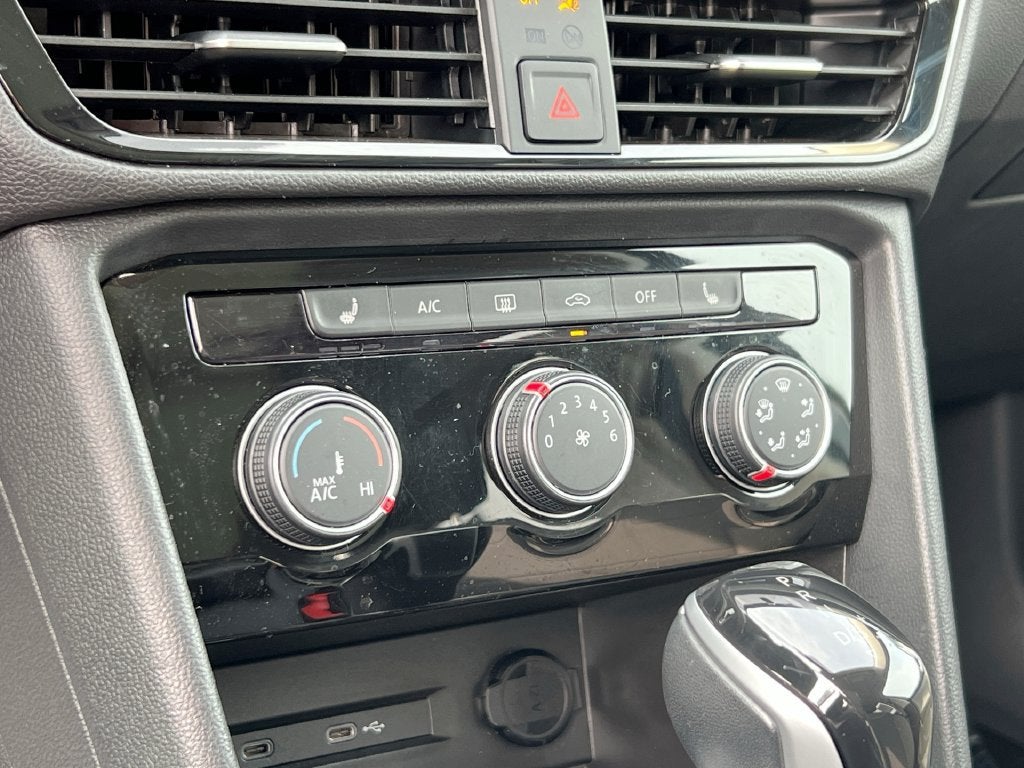 2023 Volkswagen Taos SE
