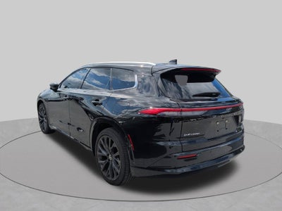 2025 Toyota Crown Signia XLE