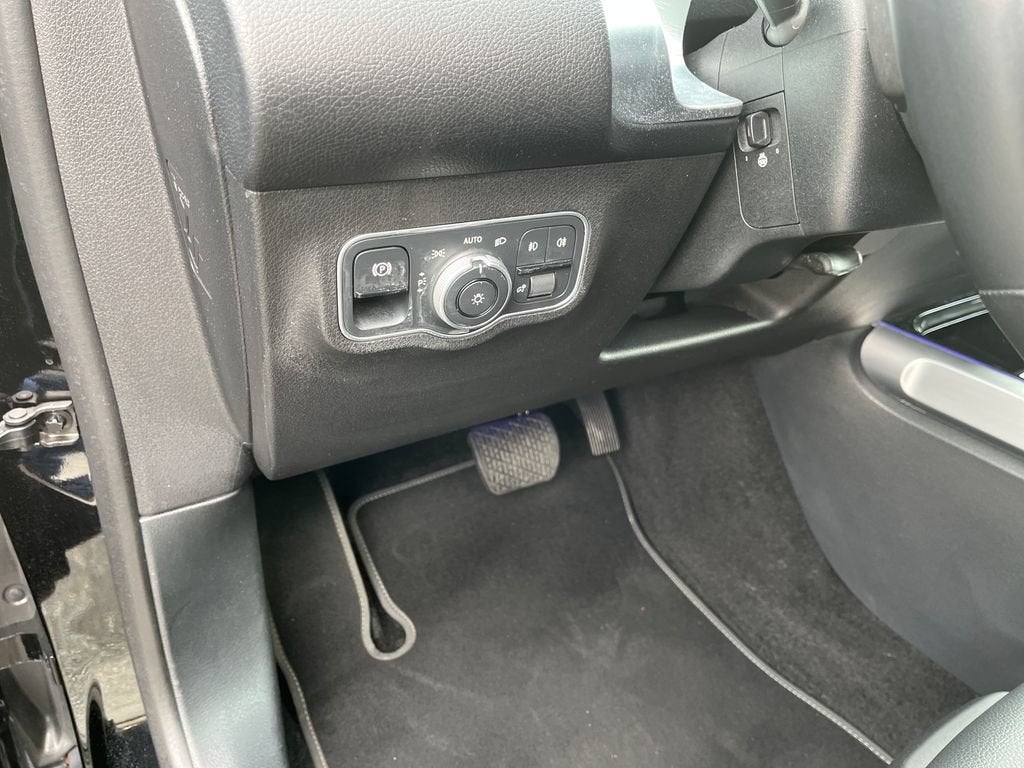 2023 Mercedes-Benz GLB GLB 250