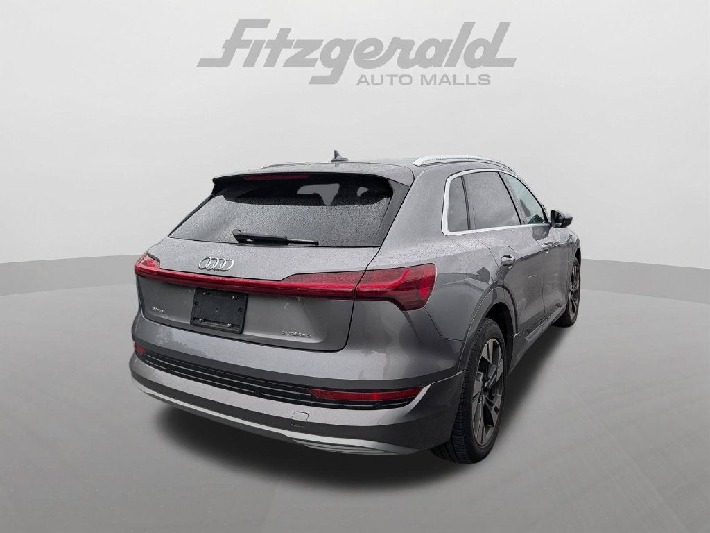 2021 Audi e-tron Premium Plus