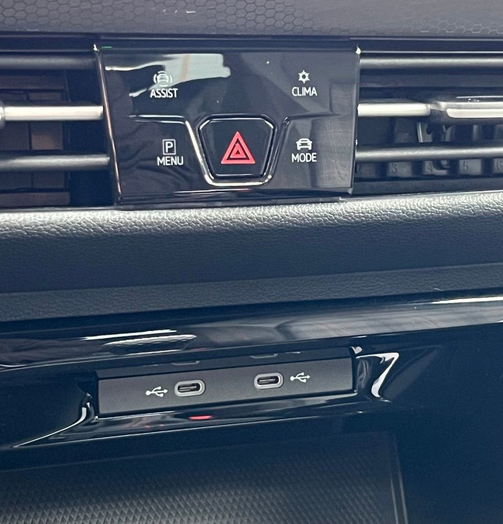 2024 Volkswagen Golf GTI 380 SE