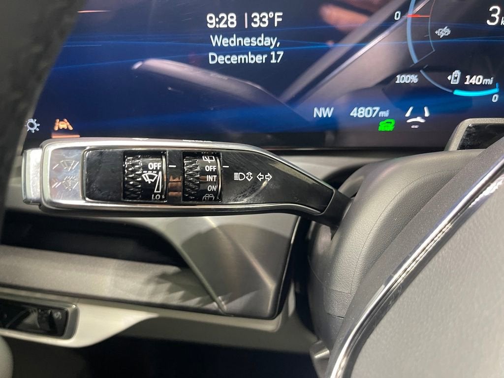 2026 Cadillac VISTIQ Luxury