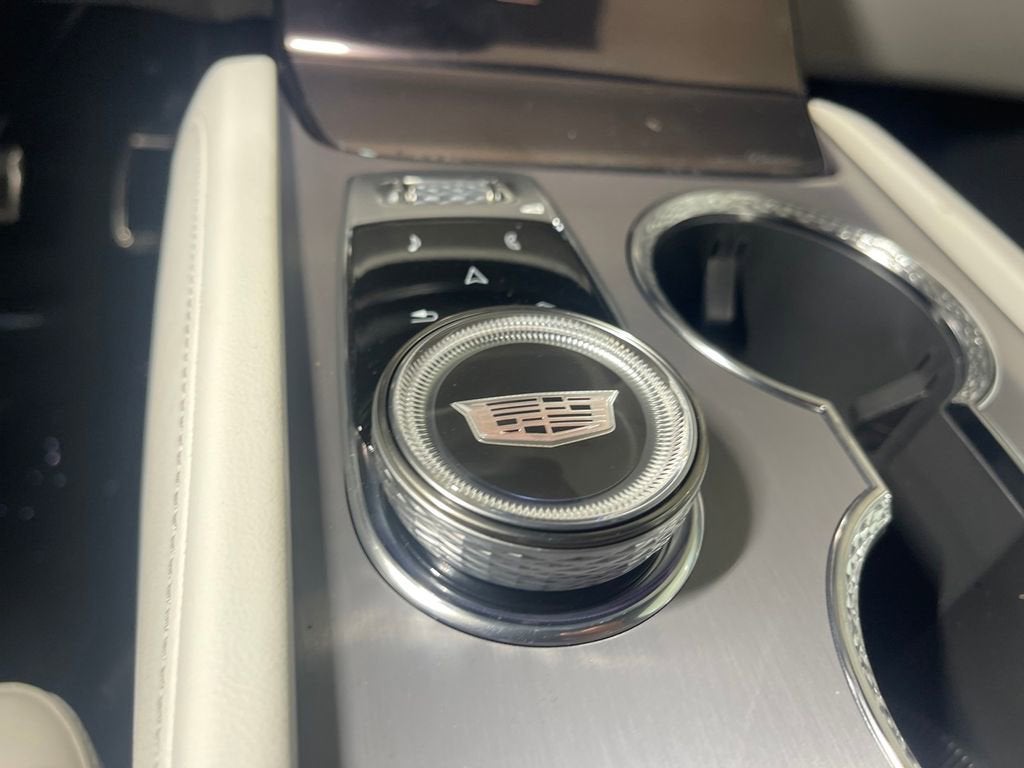 2026 Cadillac VISTIQ Luxury