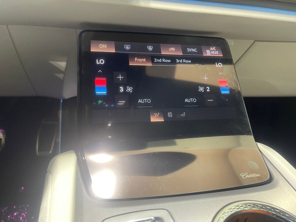 2026 Cadillac VISTIQ Luxury