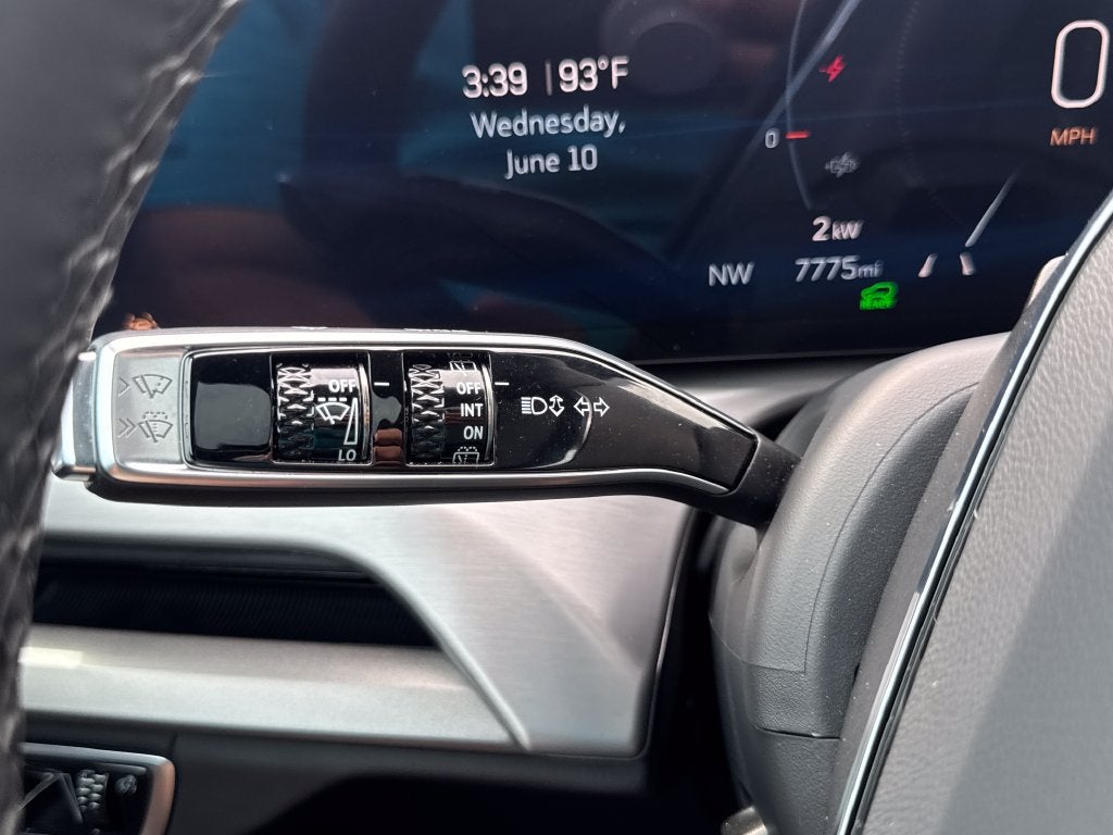 2026 Cadillac VISTIQ Luxury