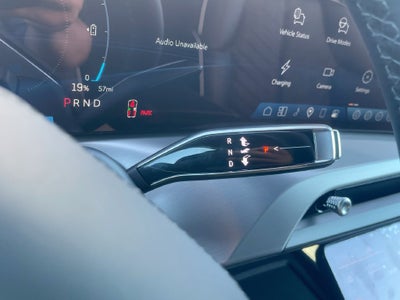 2027 Cadillac VISTIQ Premium Luxury