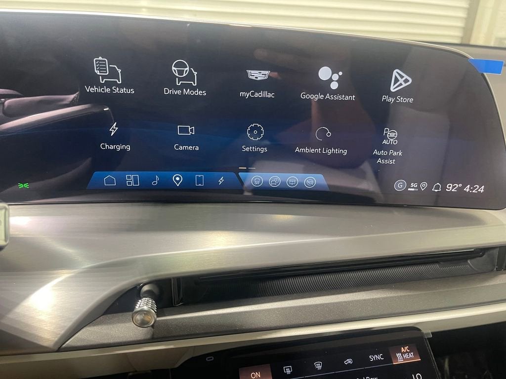 2026 Cadillac VISTIQ Sport