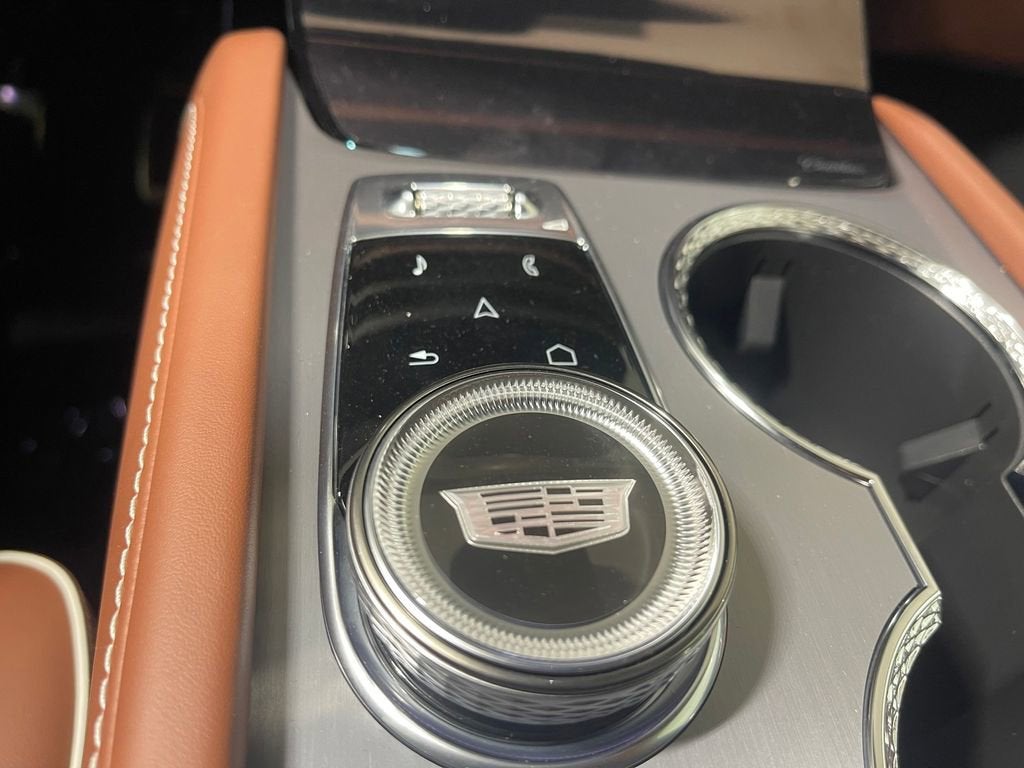 2026 Cadillac VISTIQ Platinum