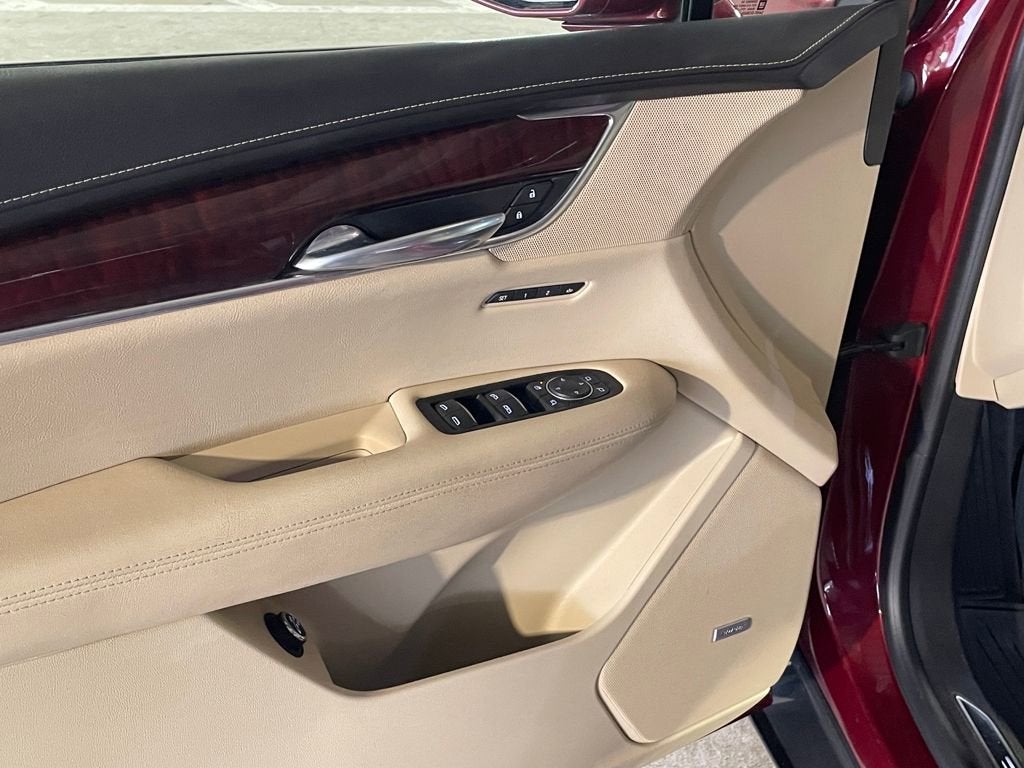 2017 Cadillac XT5 Luxury FWD