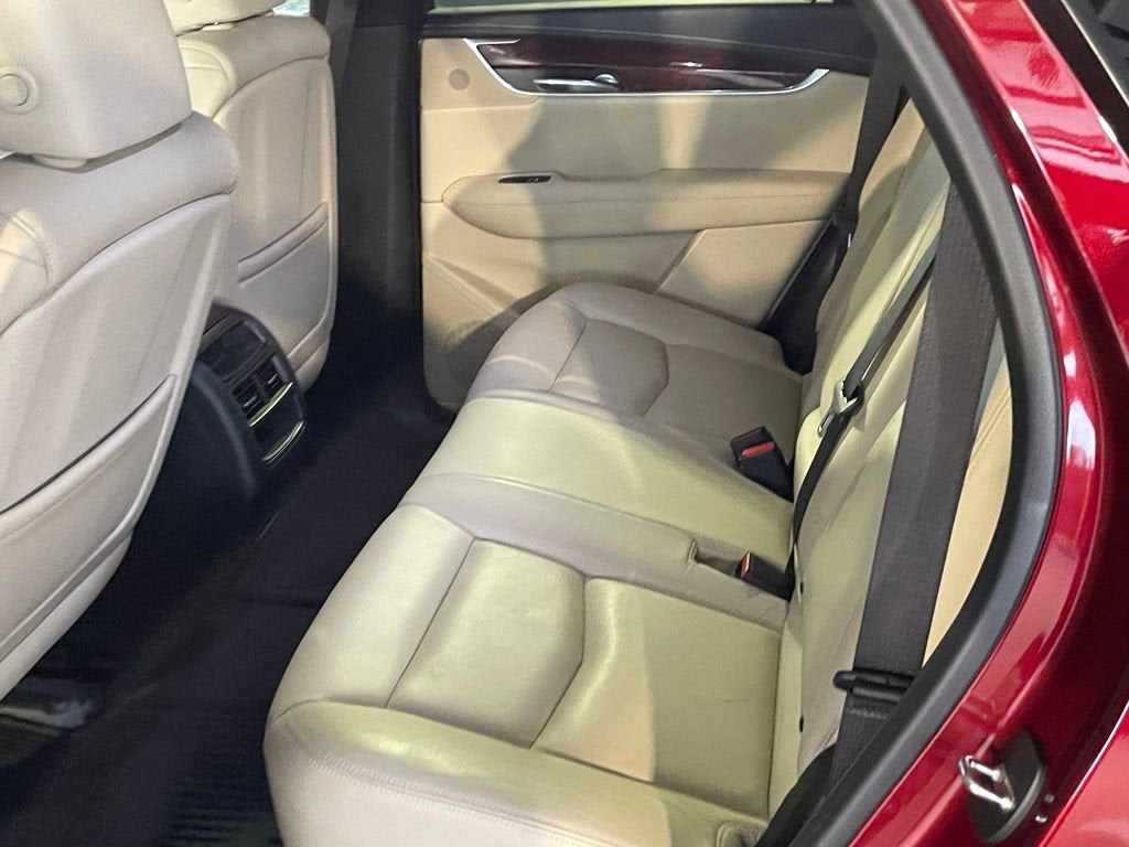 2017 Cadillac XT5 Luxury FWD