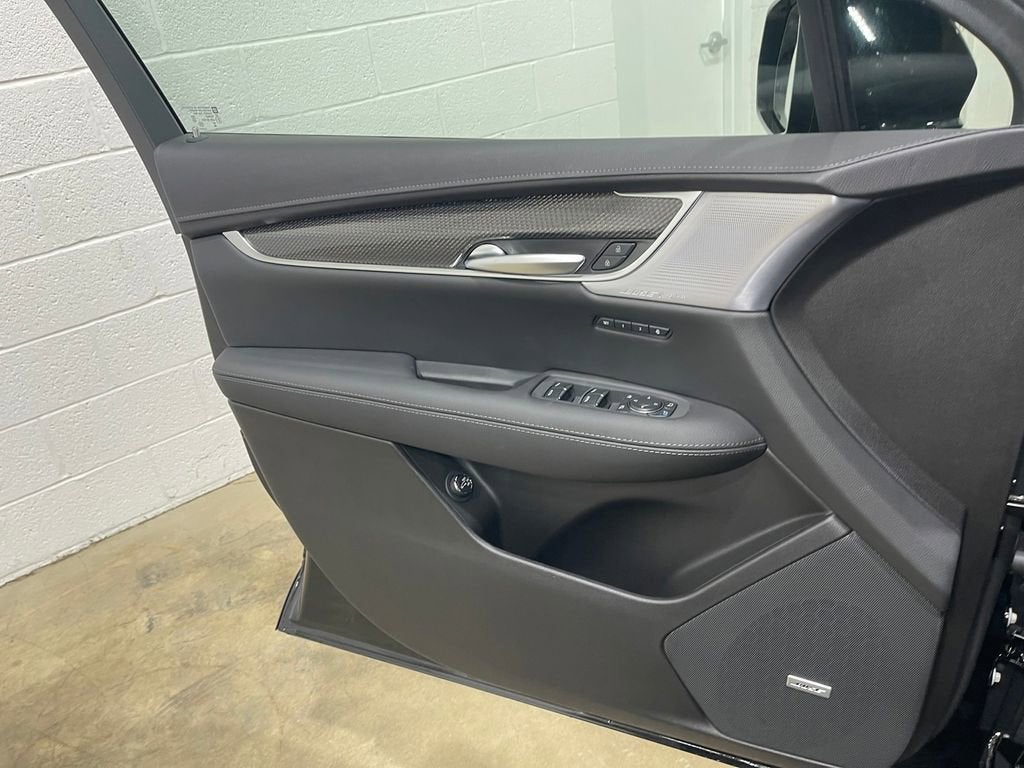 2026 Cadillac XT5 Sport