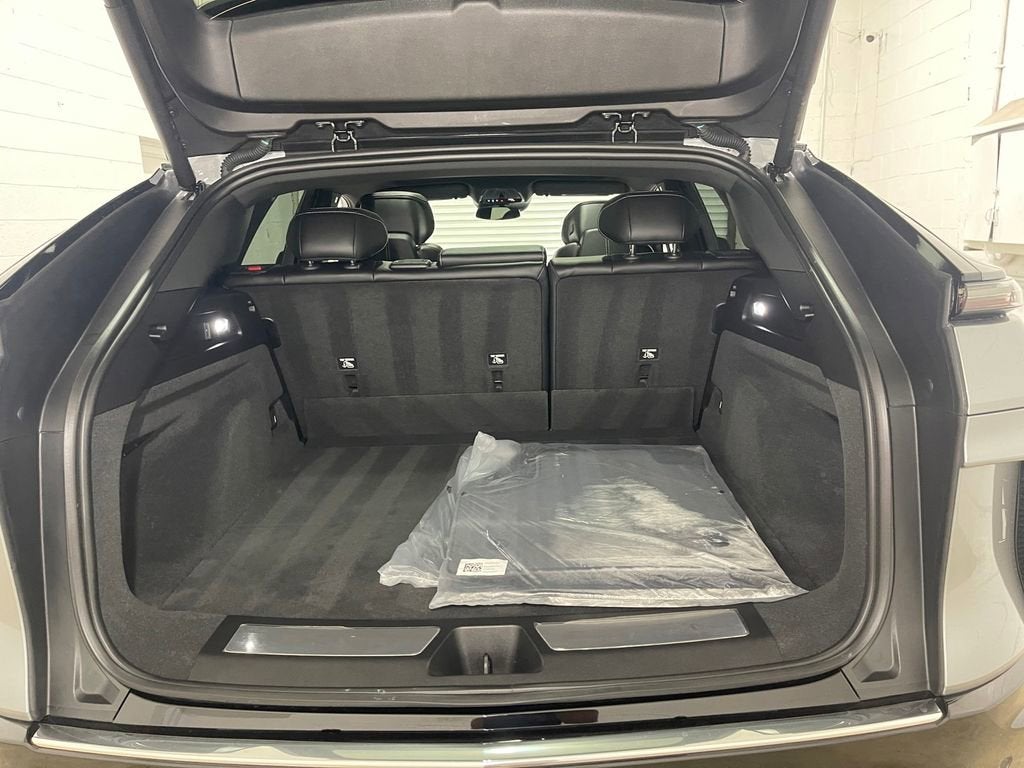 2025 Cadillac LYRIQ Luxury 1