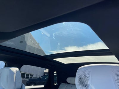 2024 Cadillac LYRIQ Luxury 2