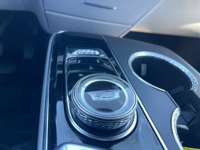 2024 Cadillac LYRIQ Luxury 2