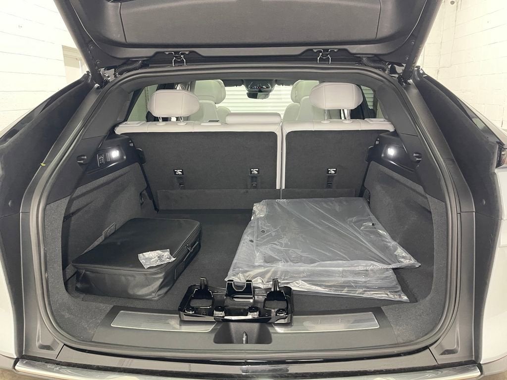 2026 Cadillac LYRIQ Premium Luxury