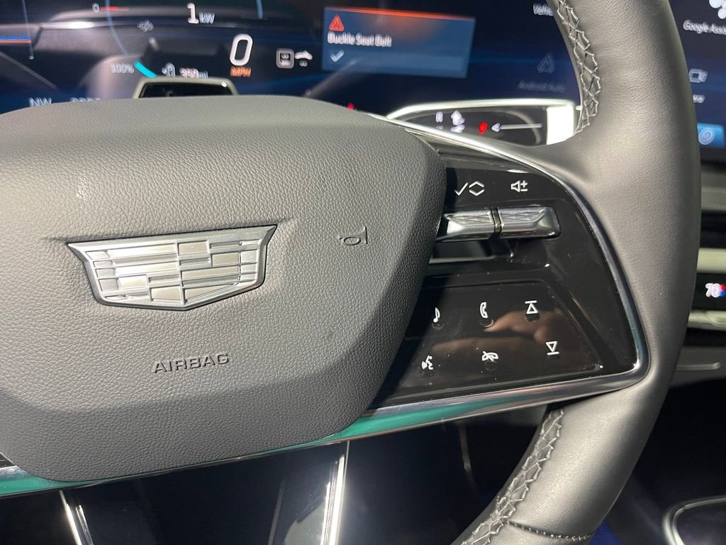 2025 Cadillac LYRIQ Luxury 2