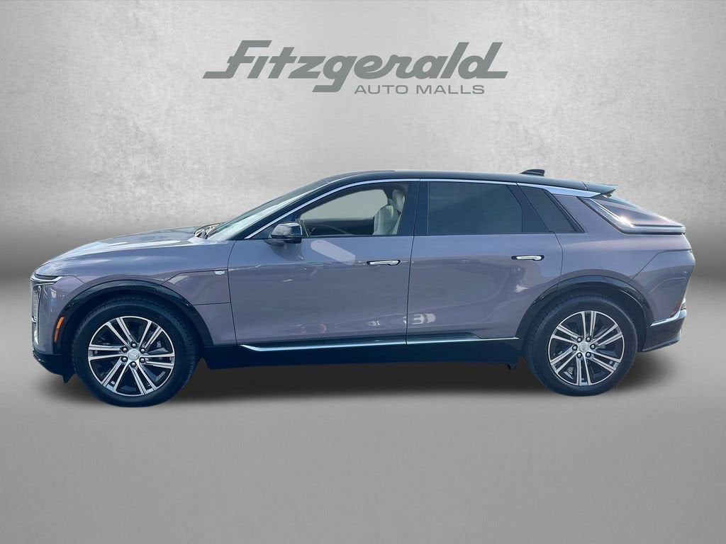 2025 Cadillac LYRIQ Luxury 2