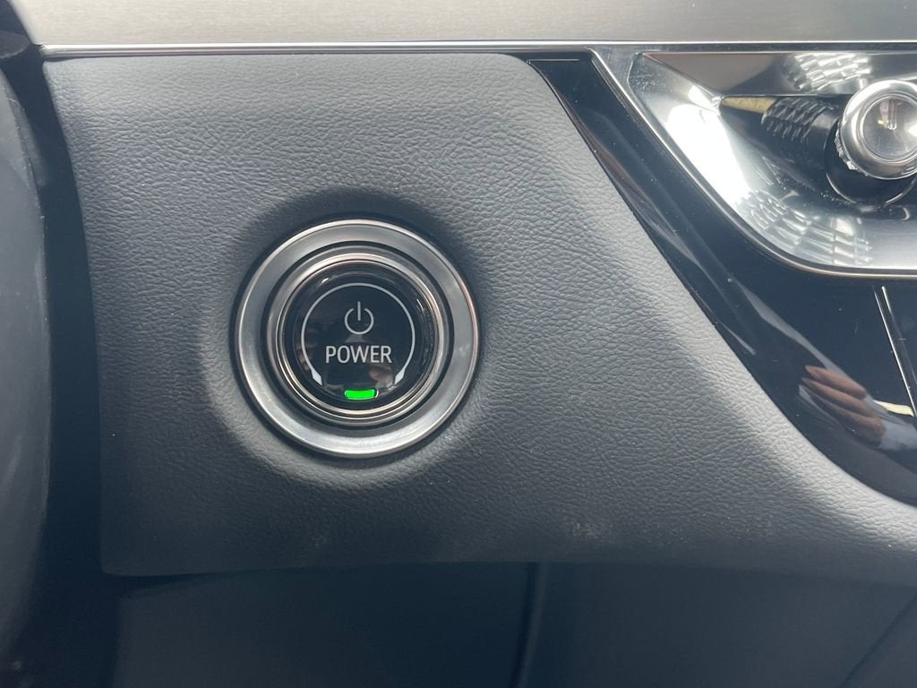 2024 Cadillac LYRIQ Luxury 3