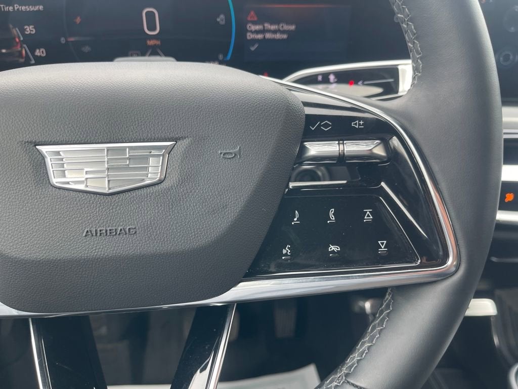 2024 Cadillac LYRIQ Luxury 3