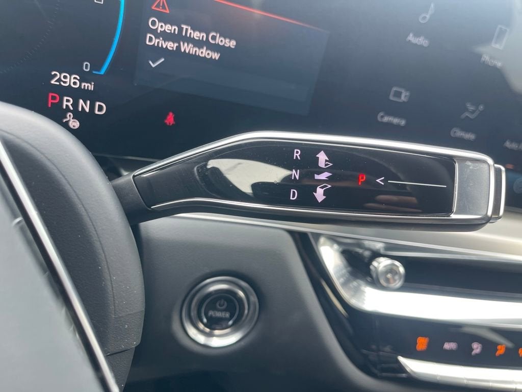 2024 Cadillac LYRIQ Luxury 3