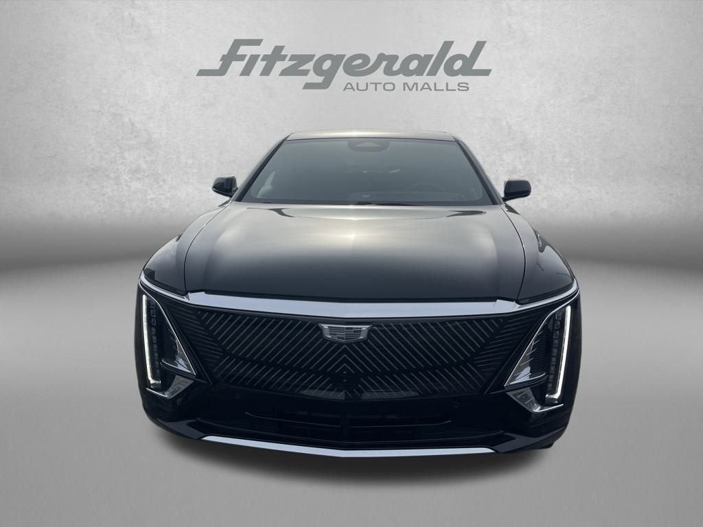 2024 Cadillac LYRIQ Luxury 3