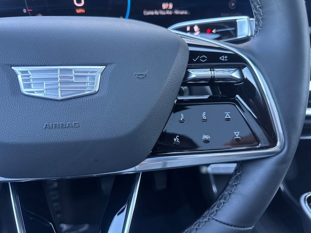 2024 Cadillac LYRIQ Luxury 3