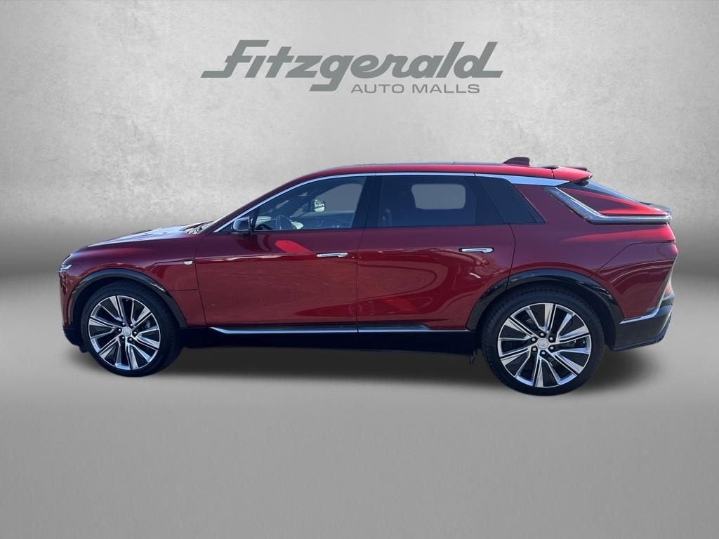 2024 Cadillac LYRIQ Luxury 3