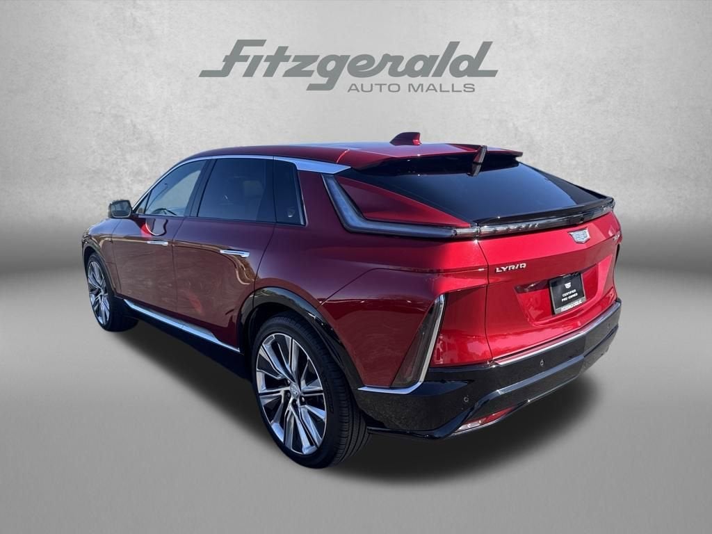 2024 Cadillac LYRIQ Luxury 3