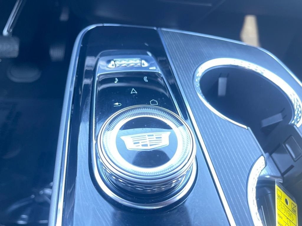 2024 Cadillac LYRIQ Luxury 3