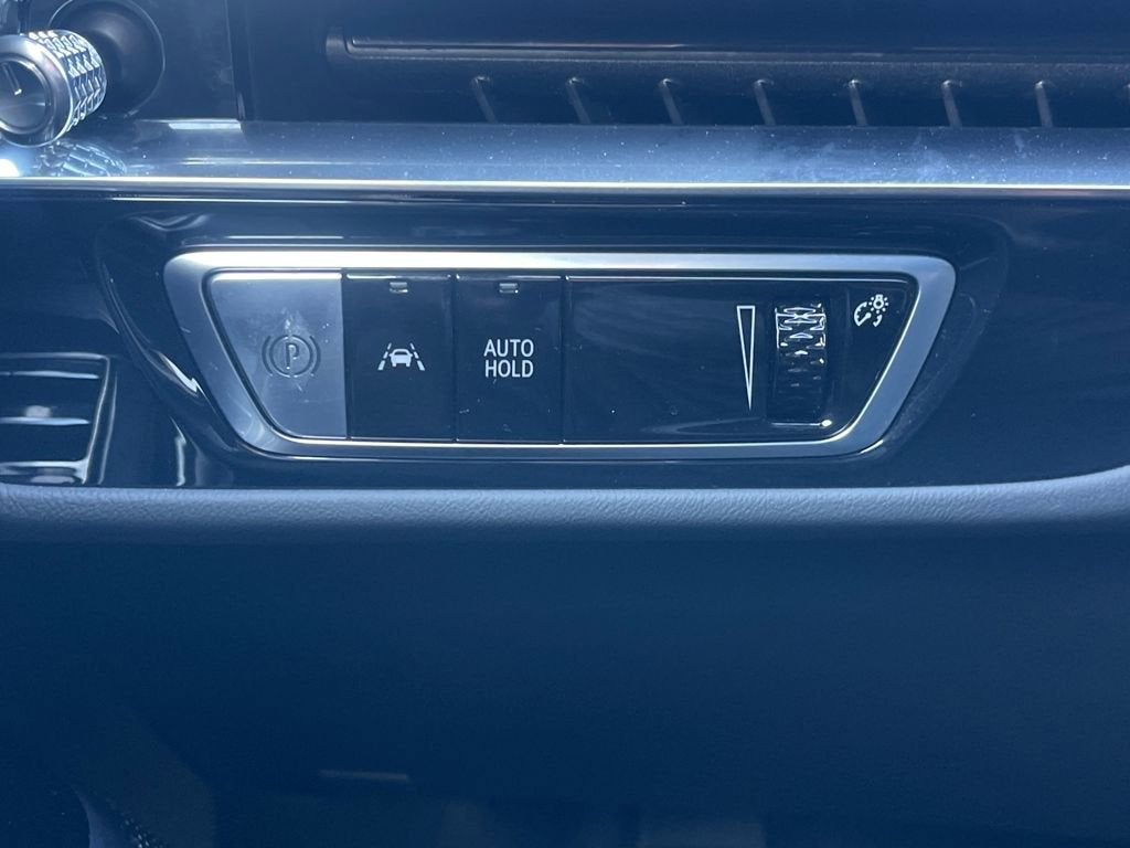 2024 Cadillac LYRIQ Luxury 3