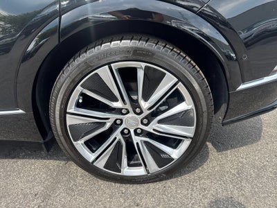 2025 Cadillac LYRIQ Luxury 3