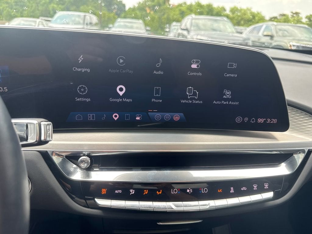 2025 Cadillac LYRIQ Luxury 3