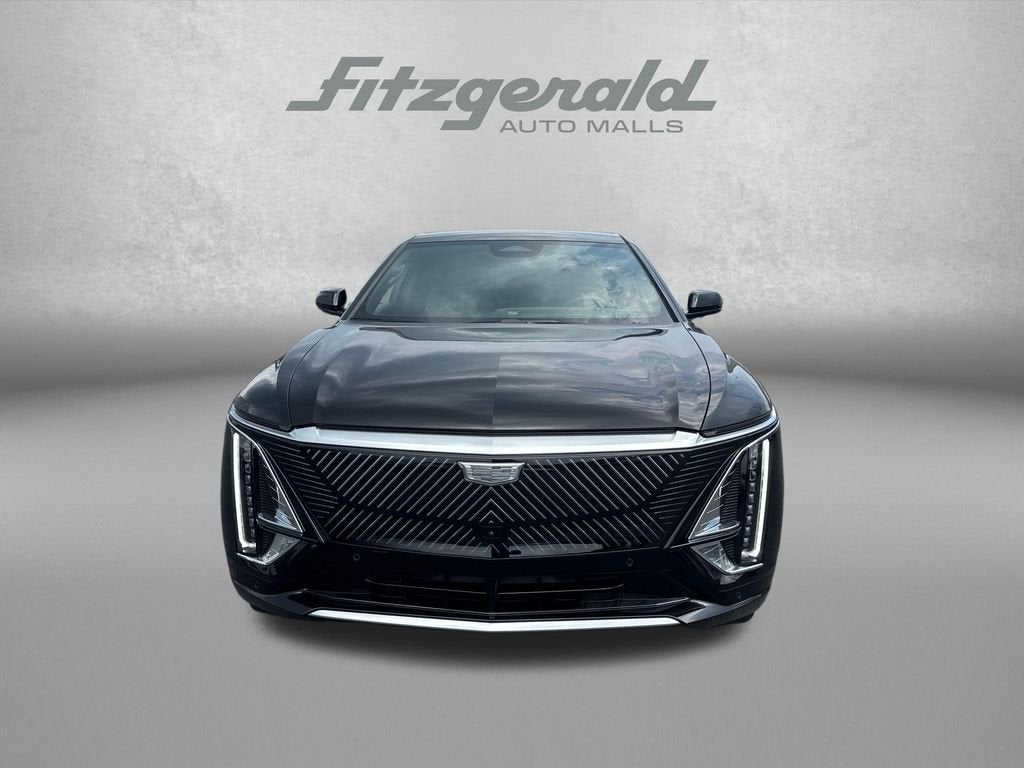 2025 Cadillac LYRIQ Luxury 3