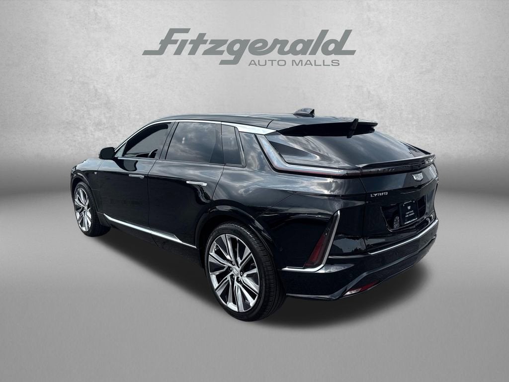 2025 Cadillac LYRIQ Luxury 3