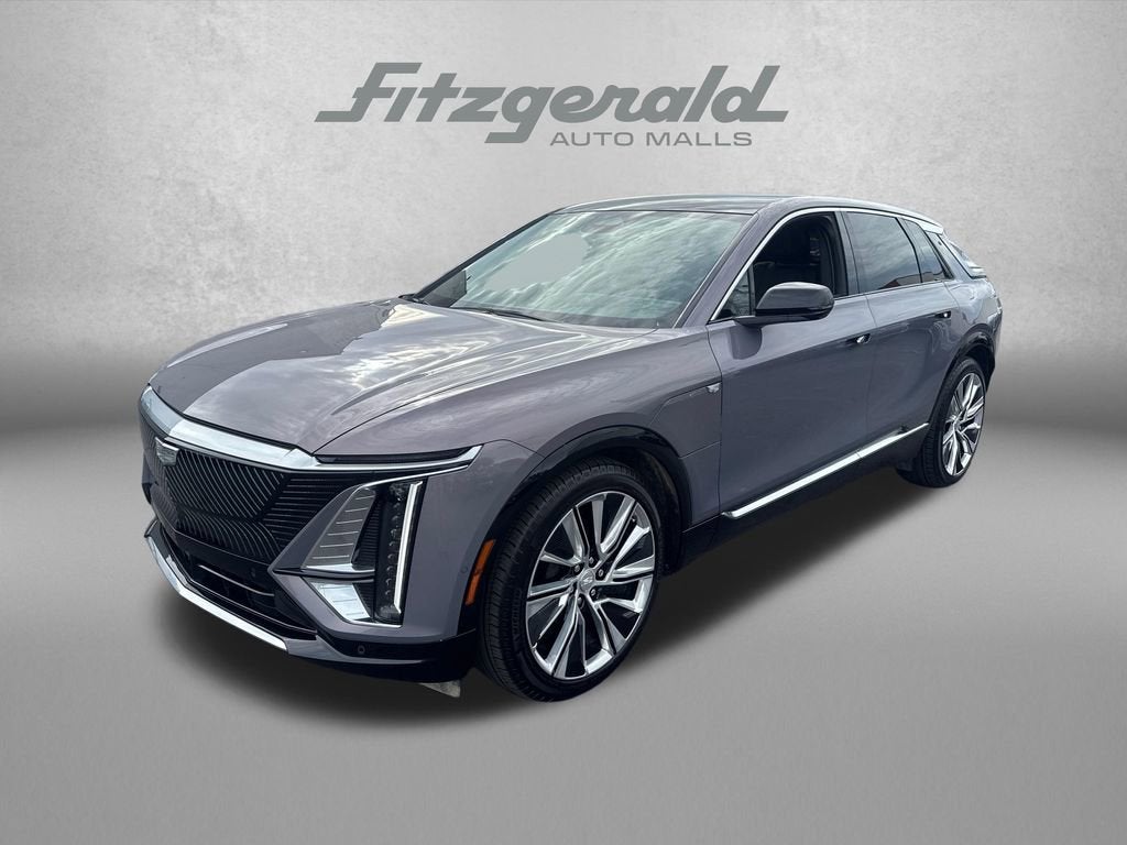 2025 Cadillac LYRIQ Luxury 3