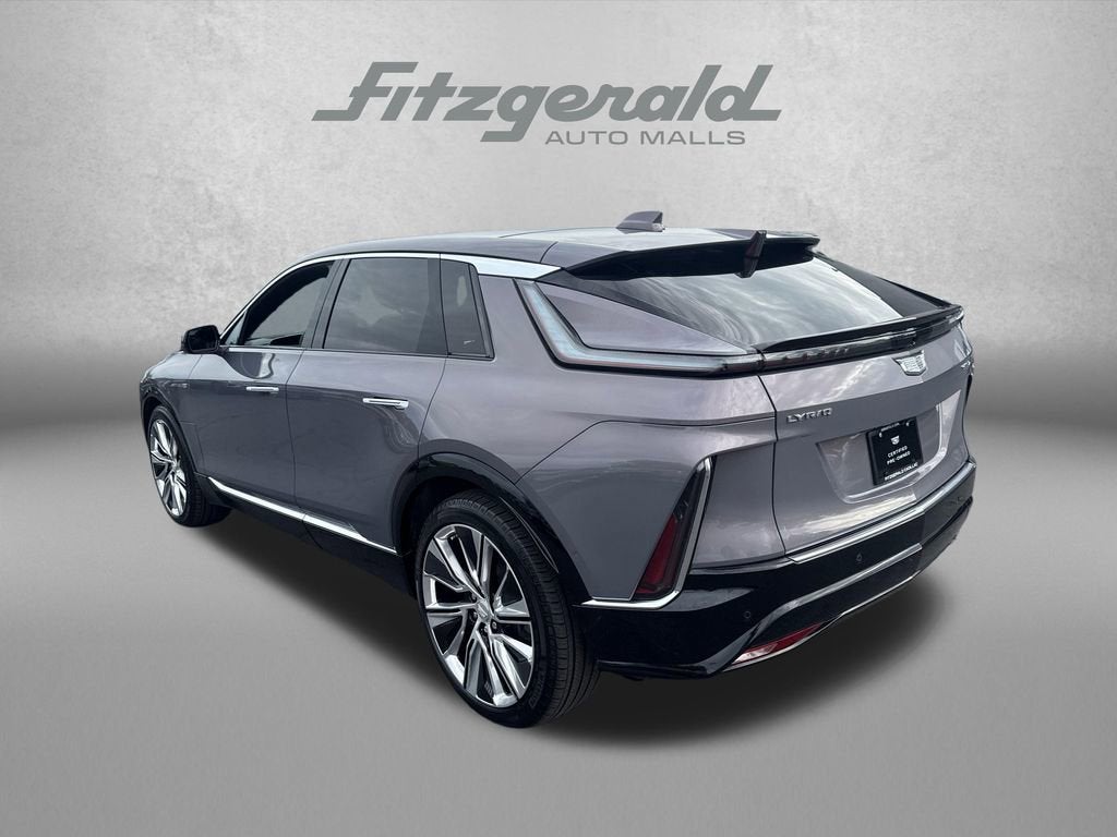 2025 Cadillac LYRIQ Luxury 3